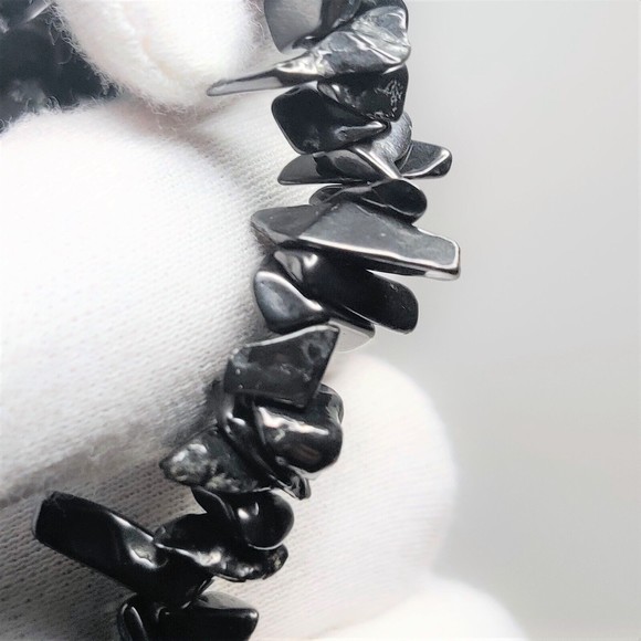 Shungite Stretch Bracelet 5-8mm chip natural stone includes felt pouch-CB03 - Picture 5 of 9